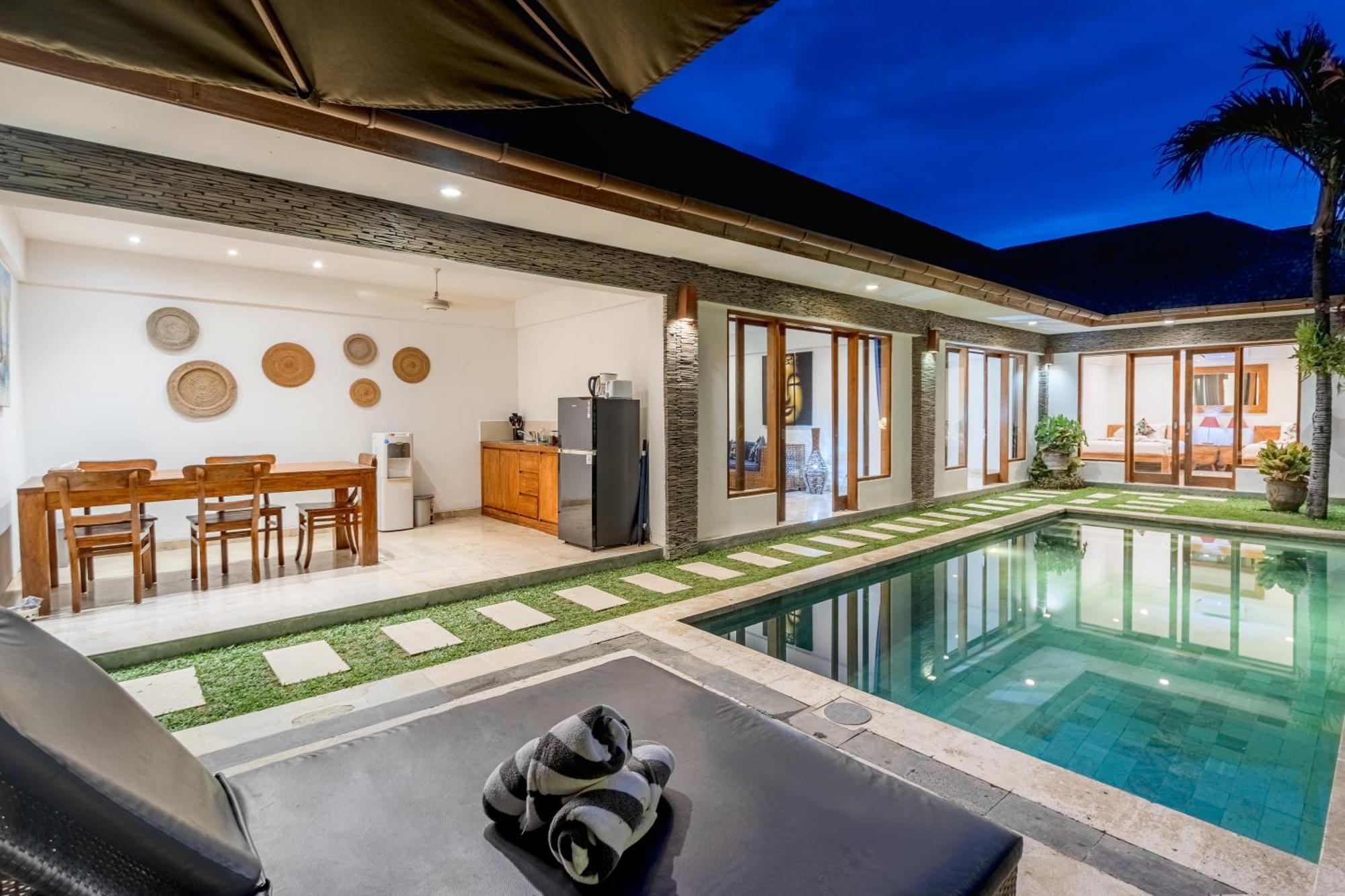 Two Lizards Beach Villas Санур Экстерьер фото